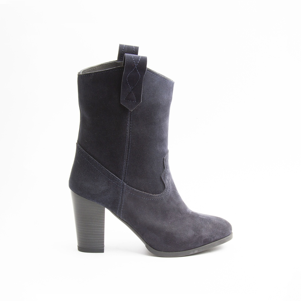 Women Short Heel Boots [51493]